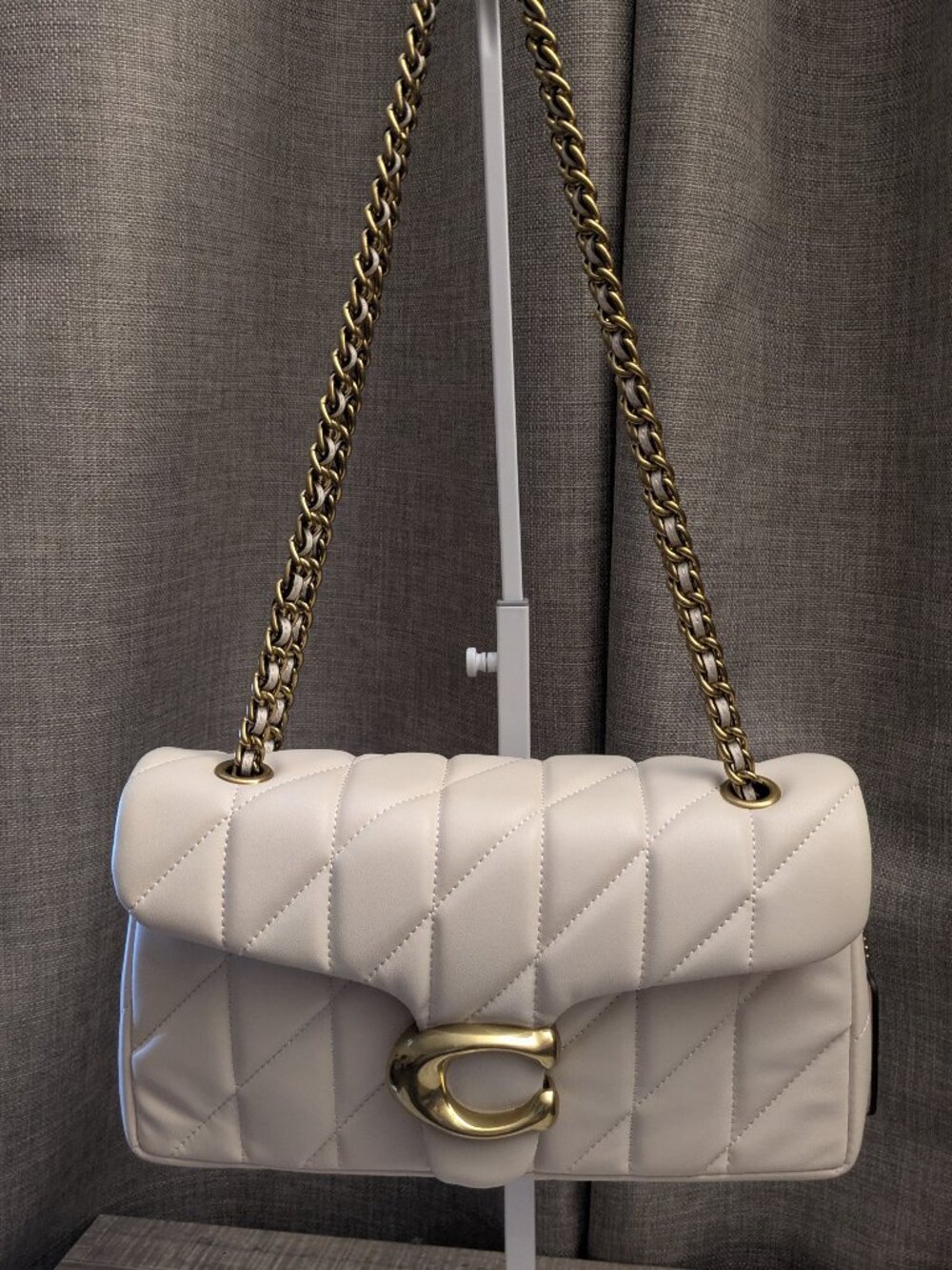 COACH Quilted Leather Tabby 26 IVORY/Chalk
